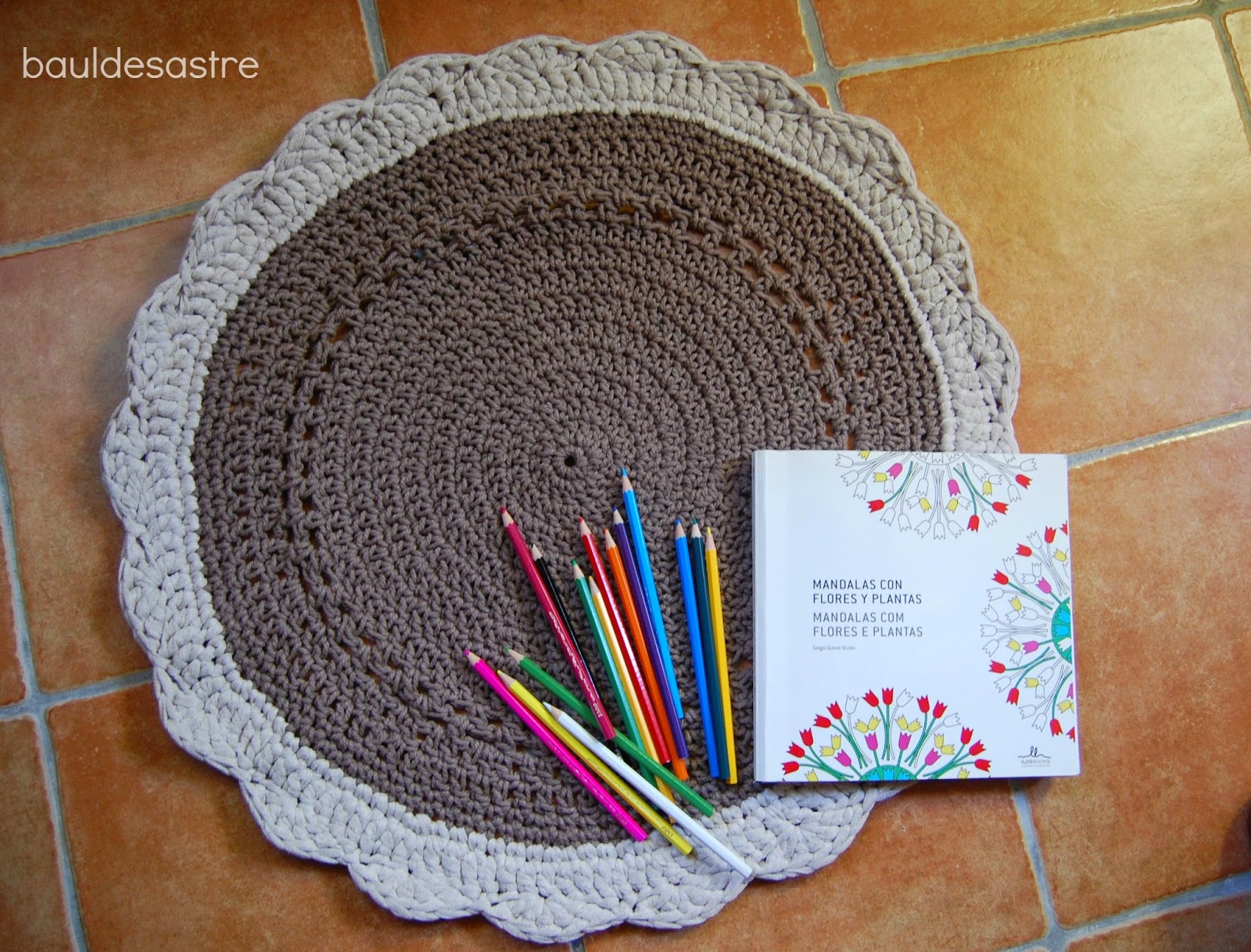 febrero 2015 | Terapia Ganchillera alfombras ovaladas al crochet patrones Buscar con Google